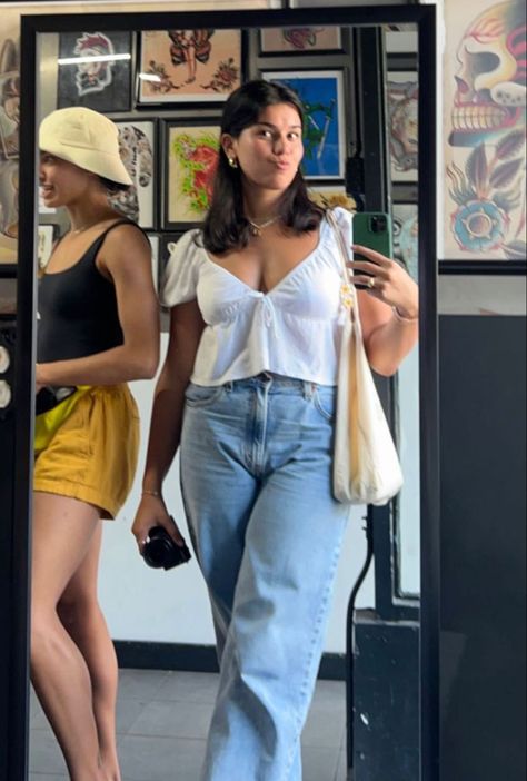 Spring Outfits Midsize 2023, Tops For Midsize, Aesthetic Summer Outfits Midsize, First Date Outfit Casual Summer Plus Size, Spring Outfits Formal, Outfit Inspo Summer Casual Plus Size, Summer Curvy Outfits 2023, Mid Size Clothing, Midsize Fashion Jeans