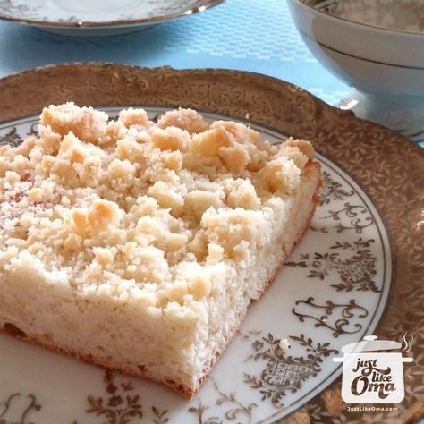 ❤️ Butterkuchen, German Butter Cake. A sweet treat for when company comes over! Fun to make, and yummy to eat! Give Oma's butter cake a try! Apricot Tart Recipe, German Butter Cake, Mastros Butter Cake, Easy German Recipes, Kentucky Butter Cake, Fruit Tart Recipe, German Cake, German Baking, Butter Cake Recipe