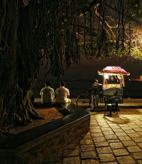 Fort Kochi by night...💕💕💕💕 Fort Kochi Night, Kochi Night View, Fort Kochi Aesthetic, Bangalore Cafe, Cochin India, Fort Kochi, Building Background, Nostalgia Aesthetic, Indian Village