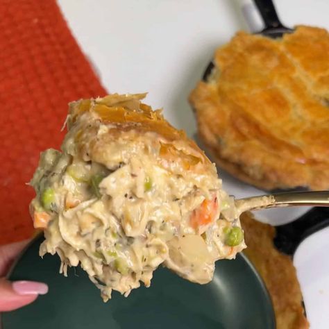 Chicken Pot Pie - Toni's Recipes Toni's Recipes, Southern Smothered Chicken, Seafood Pot Pie, Chicken Potpie, Spiced Vegetables, Puff Pastry Crust, Pies Recipes, Chicken Dumplings, Camp Food