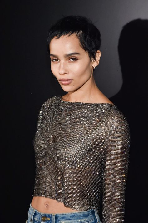 These are the It girl-approved summer haircuts to consider before your next salon visit. Cropped Pixie, Zoë Kravitz, Low Maintenance Haircut, Fall Hair Cuts, Louise Brooks, Summer Haircuts, Joey King, Zoe Kravitz, Celebrity Hair Stylist