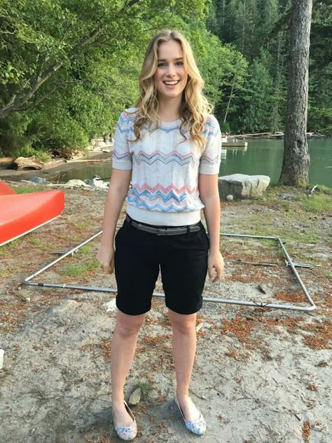 Tom Cruise Haircut, Human Body Proportions, Dead Of Summer, Elizabeth Lail, Woman Movie, Body Proportions, Every Girl, Queen Elizabeth, Beauty Women