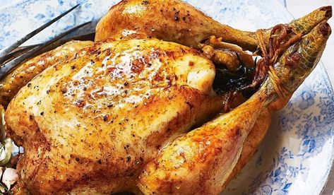 Mary Berry's French Roast Chicken Roast A Chicken, Roast Chicken Recipe, Chicken Shawarma Recipe, Perfect Roast Chicken, Mary Berry Recipe, Chicken Tikka Masala Recipes, Shawarma Recipe, Quick Chicken Recipes, How To Roast