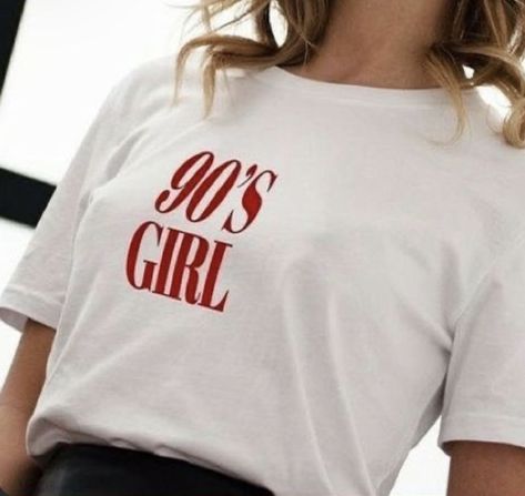 T-shirt Girl, T Shirt Message, Trendy Shirt Designs, Cool Tee Shirts, Girls T Shirts, Cute Shirt Designs, Shirt Design Inspiration, Shirt Print Design, Tee Shirt Designs