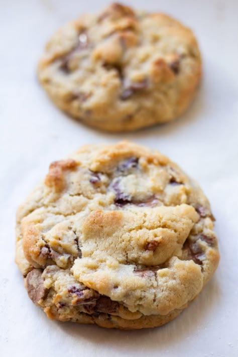 Levain Bakery Chocolate Chip Cookies, Levain Cookie Recipe, Small Batch Chocolate Chip Cookies, A Bountiful Kitchen, Levain Cookies, Bountiful Kitchen, Peanut Butter Chip Cookies, Bakery Chocolate Chip Cookies, Small Batch Cookies