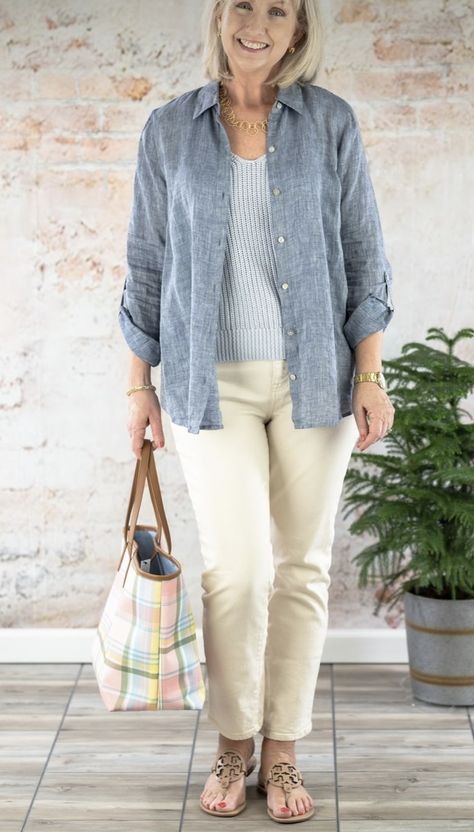 Mom Wardrobe, Stylish Outfits For Women Over 50, Trendy Outfit Ideas, Mom Outfit, Ootd Spring, Over 60 Fashion, Older Women Fashion, Fall Outfit Ideas, 60 Fashion