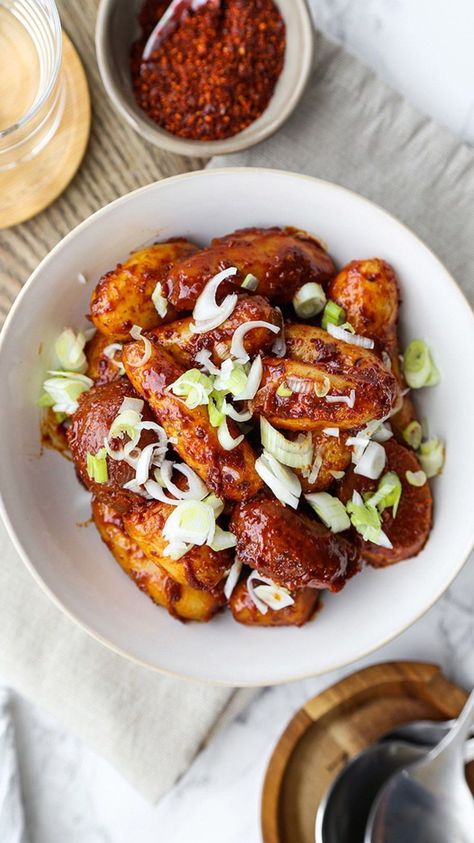 Rice cooker Korean style gochujang potatoes Gochujang Rice, One Potato Recipe, Korean Rice Cooker, Korean Potatoes, Baby Potato Recipes, Best Rice Cooker, Korean Side Dishes, Rice Cooker Recipes, Chicken Slow Cooker Recipes