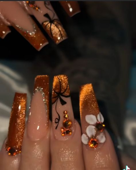 Coffin Nails Thanksgiving, Nails Design For November, November Birthday Nails Acrylic, Fall Nail Set Ideas, November Almond Nails Designs Fall, Holiday Coffin Nail Designs, Long Fall Acrylic Nail Designs, Birthday Nails October, November Themed Nails