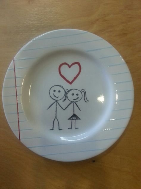 Stick figure pottery plate Pottery Painting Ideas Easy, Ceramics Painting, Pottery Painting Ideas, Ceramic Cafe, Stick People, Diy Pottery Painting, Handmade Mugs, Easy Craft Ideas, Paint Your Own Pottery