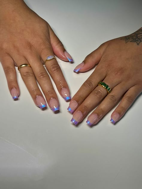 Purple Holographic French Tip Nails, Light Purple Chrome Nails French Tip, Colored Chrome French Tip Nails, Natural Tip Nails, Iredecent Nails Ideas, Neon Blue French Tip Nails, Purple Chrome French Tip Nails, Holographic French Tip Nails, Multi Color French Tip Nails