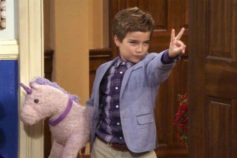 Max Fuller House, Max Fuller, House Character, Fuller House, Full House, Dinosaur Stuffed Animal, Clothes