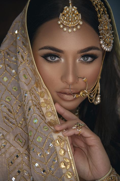 Moroccan Makeup, Asoka Indian Makeup, Indian Prom Dresses, Egyptian Makeup, Indian Wedding Makeup, Afghan Wedding, Evening Mini Dresses, Arabian Women, Indian Bride Outfits