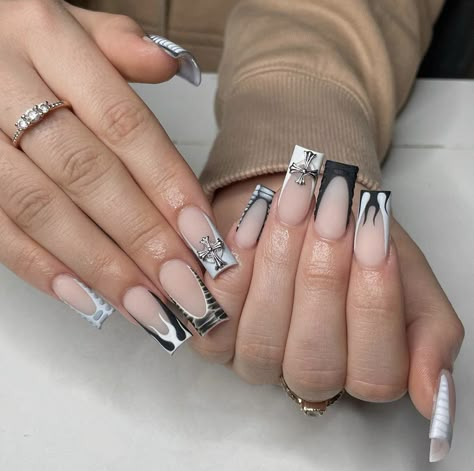 @Ldnnailbar on insta 🫶🏽 Birthday Inspired Nails Short, Playboi Carti Nails, Black And White Short Nails, Nail Inspo Y2k, White Short Nails, Nails Summer Nails, Small Nails, Punk Nails, Long Acrylic Nail Designs