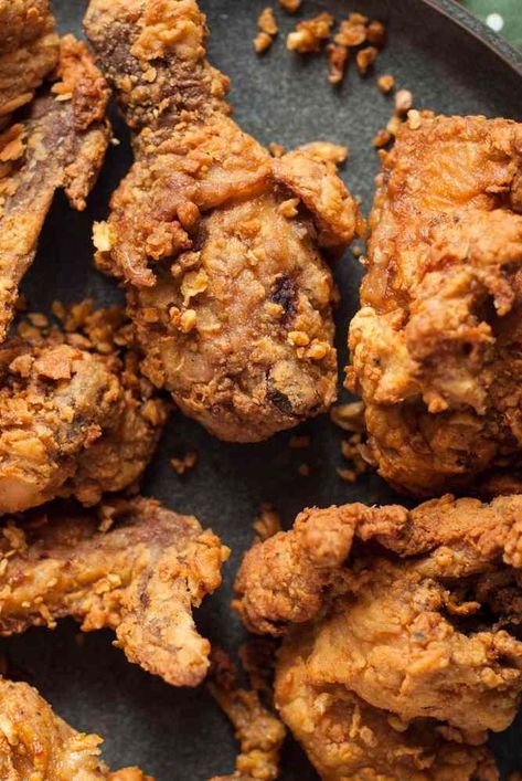 Discover how to reheat fried chicken so it stays crispy every time. Here, you'll learn how to reheat fried chicken in the oven, how to reheat fried chicken in the microwave, how to reheat fried chicken in a skillet, and how to reheat fried chicken in the air fryer. #bakinghacks #howtobake #howtocook #realsimple #recipeideas #recipes #friedchicken Reheating Fried Chicken In Oven, Best Way To Reheat Fried Chicken, Reheat Fried Chicken In Oven, How To Reheat Fried Chicken, Reheat Fried Chicken In Air Fryer, Fried Chicken In The Oven, Reheat Fried Chicken, Chicken In A Skillet, Chicken In The Air Fryer