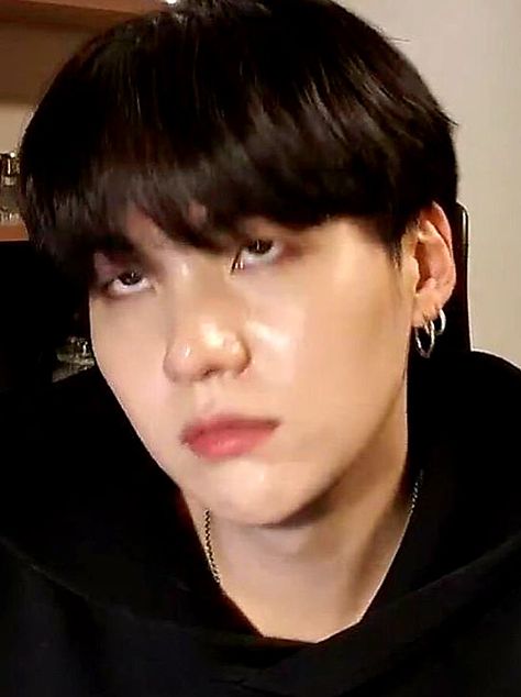 Suga Angry Face, Suga Angry, Bts Core, Bts Reaction, S Letter Images, Drawing Face Expressions, Letter Images, Angry Face, Bts Reactions