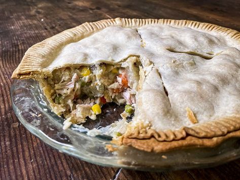 Make-Ahead Chicken Pot Pie Make Ahead Chicken Pot Pie, Make Ahead Chicken, Homemade Chicken Pot Pie, Frozen Pie, Chicken Pot Pie Recipes, Large Crowd, Pie Crust Recipes, Meat Pie, Frozen Corn