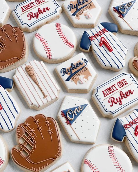 Baseball Themed Cookies Decorated, Vintage Baseball Cookies, 1st Birthday Baseball Cookies, Baseball Theme Cookies 1st Birthday, Baseball Party Cookies, Baseball Sugar Cookies Decorated, Baseball Themed Cookies, Baseball Decorated Cookies, Baseball Birthday Cookies