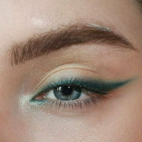 Makeup Verde, Maquillage On Fleek, Prom Eye Makeup, Cute Eye Makeup, Swag Makeup, Eye Makeup Pictures, Ethereal Makeup, Green Makeup, Makijaż Smokey Eye