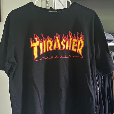 XL Thrasher T-Shirt Thrasher Tshirt, Skater Outfit, Flame Logo, Thrasher Magazine, Streetwear Style, Skate Park, Logo T Shirt, Skateboarding, Hanging Out