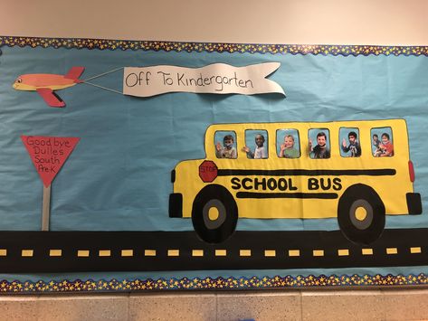 Welcome Back To School Bulletin Boards Preschool Open House, School Bus Classroom Decoration, Bus Bulletin Board Ideas, Wheels On The Bus Decorations, Back To School Bus Bulletin Board, School Bus Bulletin Board, School Bus Art For Toddlers, School Bus Bulletin Board Preschool, Turtle Classroom