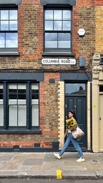 Columbia Road Flower Market London, Colombia Road Flower Market, Columbia Flower Market London, Columbia Flower Market, London Must Do, London City Photography, Living In London Aesthetic, Flower Market Aesthetic, London Flower Market