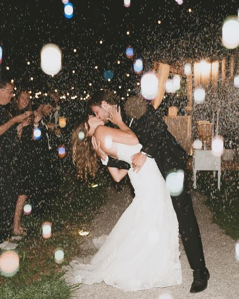 The Millers beautiful evening ending with signing the marriage license, a private dance, and an epic bubble exit🫧 #weddingexit #cincinnatiweddingphotographer #ohioweddingphotographer #kentuckyweddingphotographer #louisvilleweddingphotographer #indianaweddingphotographer #midwestweddingphotographer #documentaryweddingphotographer #cincinnatiweddingphotographer #cincinnatiphotographer #weddingphotography Wedding Dip Kiss, Dip Kiss Wedding, Flash Wedding Photos, Proposal Pics, Dip Kiss, Bubble Exit, Kiss Wedding, The Millers, Wedding Exit