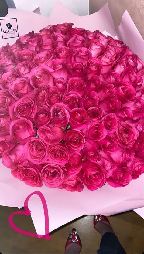 Roses Bouquet Gift, Luxury Flower Bouquets, Pretty Pink Princess, Prettiest Bouquet, Boquette Flowers, Cute Couple Gifts, Birthday Stuff, Roses Bouquet, Flowers Bouquet Gift