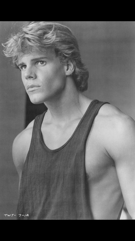 Mens Hairstyles Fringe, Hot Male Actors, Craig Sheffer, Hairstyles Fringe, Vintage Guys, 90s Boys, Herman Melville, Older Man, Patrick Swayze