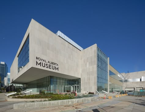 Art Gallery Building Architecture, Science Museum Exterior, Modern Museum Exterior, Art Museum Building, Art Gallery Exterior Architecture, Limestone Facade Architecture, Exhibition Building Architecture, Art Museum Architecture Design, Museum Building Design