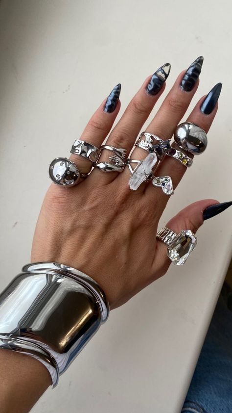 Chunky Jewelry Aesthetic Silver, Chunky Silver Jewellery Aesthetic, Maximalist Silver Jewelry, Maxamilist Jewelry, Silver Maximalist Jewelry, Maximalist Jewelry Silver, Silver Chunky Jewellery, Chunky Silver Jewelry, Funky Jewelry Rings