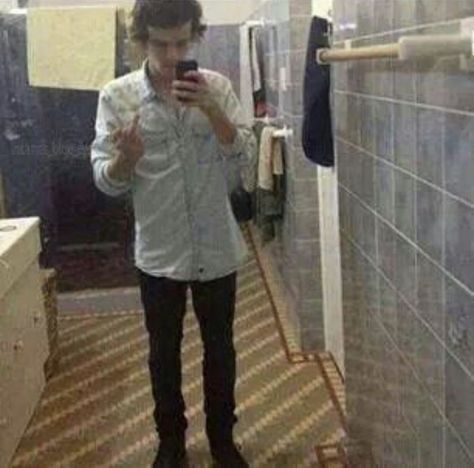 Harry Styles Mirror Selfie, Harry Styles Selfie, Harry Styles 2014, Harry Styles Shirtless, Harry Louis, Story Pictures, Harry Styles Imagines, Harry Styles Cute, White Boys