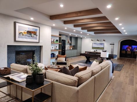 Ultimate Basement, Basement Lounge, Small Basement Remodel, Pool Table Room, Luxury Lounge, Basement Remodel Diy, Modern Basement, Basement Bar Designs, Basement Inspiration