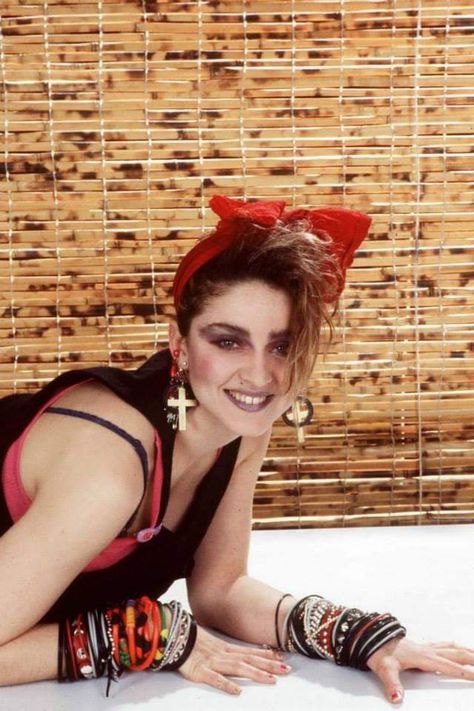 80s Madonna Fashion, Madonna 80s Outfit, Madonna Poster, 80’s Outfits, Madonna Fashion, Madonna Albums, English Music, Look 80s, 80s Party Outfits