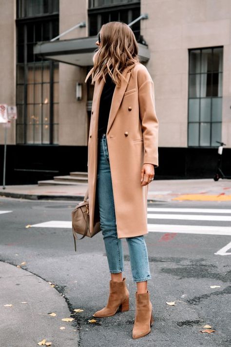 Valentine's Day Outfit Ideas Camel Coat Outfit, Pijamas Women, Tan Coat, Booties Outfit, Weather Outfits, Simple Fall Outfits, Fall Booties, Winter Inspired, Coat Outfit