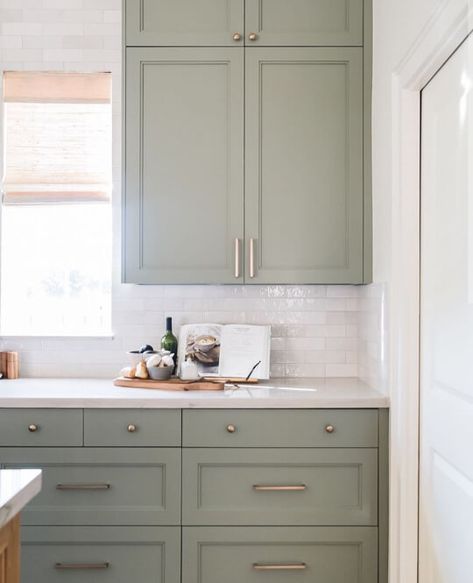 Benjamin Moore Carolina Gull (The Latest in Sage Greens!) 2138-40 – Mod & Mood Sage Green Paint Color, Sage Kitchen, Sage Green Paint, Kitchen Cabinet Color Ideas, Sage Green Kitchen, Green Kitchen Cabinets, Story Design, Green Cabinets, Kitchen Cabinet Colors