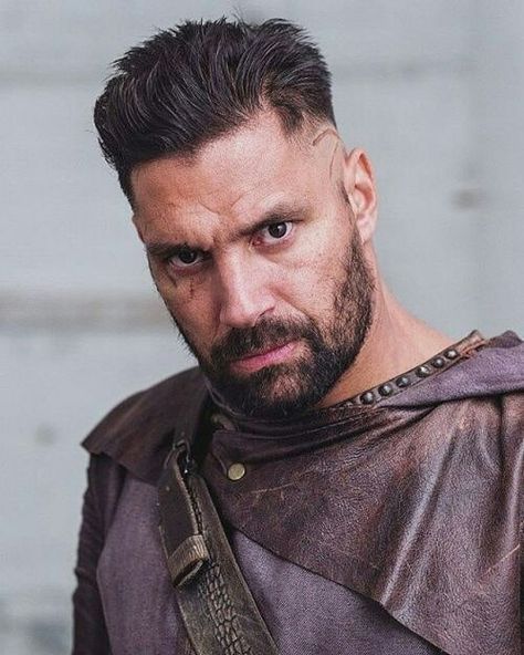 Allanon as Manu Bennett in Dhannara Chronicles Allanon Shannara, Lol Movie, Fever Series, Manu Bennett, Hairstyle Men, Shannara Chronicles, Men Hairstyles, Up Close And Personal, In The Meantime