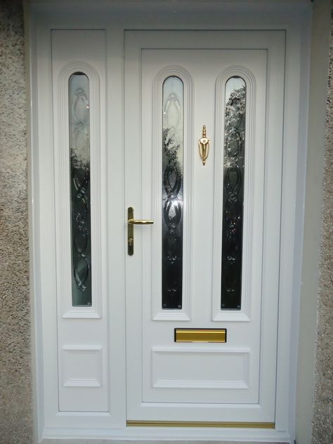 A lovely white PVC panel front door with side screen to compliment. #covewindows White Plastic Front Door, Pvc Entrance Door, Main Door Design Upvc, Grey Pvc Front Door, Panel Front Door, Pvc Front Doors, Pvc Doors, Pvc Door, Wooden Main Door