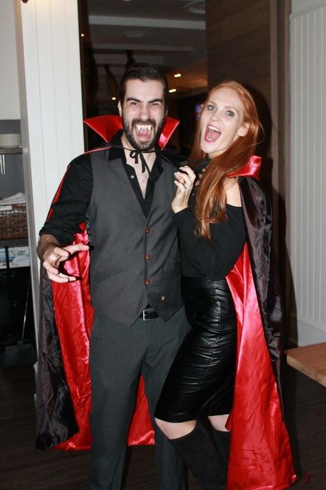 Couples vampire costume Diy Vampire Costume Women Outfit, Vampire Couple Costumes, Vampire Costume Couple, Mens Vampire Costume, Vampire Costume Women, Cute Halloween Costume Ideas, Vampire Costume Diy, Vampire Couple, Dracula Costume