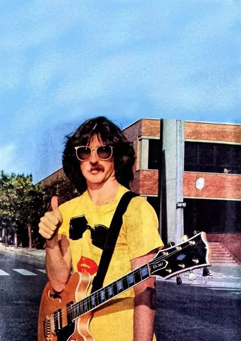 Charly García Rock Argentino, Rock Nacional, Fleetwood Mac, Music Memes, Music Star, Pretty Men, Celebrity Pictures, Little People, Rock Bands