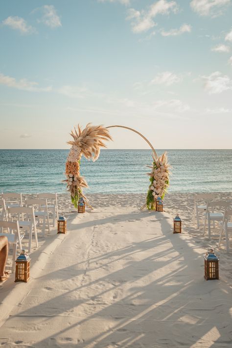 Beach Wedding Setup, Beach Wedding Aisles, Small Beach Weddings, Simple Beach Wedding, Oceanfront Wedding, Dream Beach Wedding, Beachy Wedding, Boho Beach Wedding, Cancun Wedding