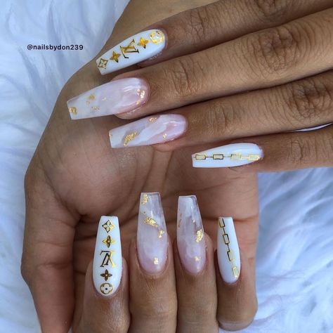 Lv Nails, Louis Vuitton Nails, Gucci Nails, Cute Nail Colors, Designer Nails, May Nails, Nails 2022, How To Grow Nails, Blush Nails