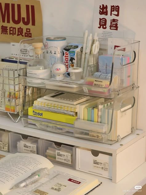 Desk Inspo Organizations, Muji Stationary Organization, Dorm Room Desk Aesthetic, Muji Desk Organization, Desk Study Aesthetic, School Desk Aesthetic, Study Must Haves, Aesthetic Desk Set Up, Korean Desk Aesthetic