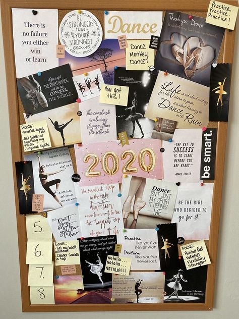 Collage Making Ideas For School, Cork Board Vision Board, Cork Board Collage, Corkboard Decor, Pin Board Ideas, Goals Board, Creative Vision Boards, Board Collage, Vision Board Diy