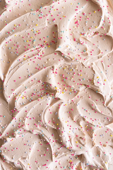 Frosting Wallpaper, Frosting Aesthetic, Cake Textures, Cake Texture, Texture Cake, Wallpers Pink, Cake Wallpaper, Chocolate Pairings, Food Wallpaper