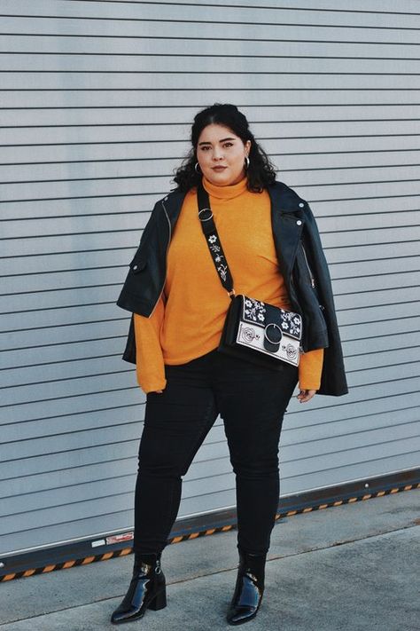 Plus Size Fashion for Women #plussize Fall Street Style Plus Size, Plus Size Nb Fashion, Street Style Plus Size Winter, Plus Size Alt Fall Fashion, Streetwear Fashion Women Plus Size, Oversized Sweater Plus Size, Stemme Fashion, Plus Size Alt Fashion Winter, Plus Size Summer Outfits Curvy Fashionista