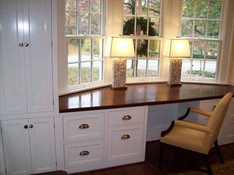 How to Create a Beautiful Yet Functional Bay Window Seat Bay Window Desk, Kitchen Storage Bench, Window Desk, Kitchen Bay Window, Window Seat Kitchen, Bay Window Seat, Window Seat Design, Window Nook, Rv Interior