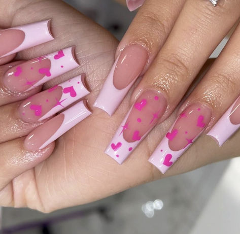 Get ready to dazzle this Valentine's Day with the perfect nails! 💅❤️ Explore romantic and stylish nail art ideas that will steal the show. Elevate your V-Day look! 🌹✨ #ValentinesDayNails #NailArt #RomanticManicure #LoveYourNails Nails Valentines, Nails Glossy, Glitter Rosa, Nagel Tips, Nail Type, Nails Set, Fake Nails With Glue, Nail Supplies, Diamond Nails