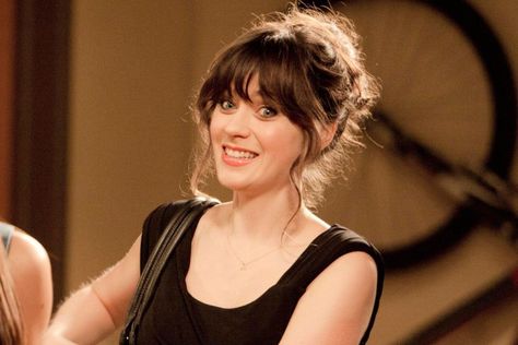 BEST: Jessica Day (Zooey Deschanel) on New Girl Jessica Day Makeup, Zooey Deschanel Haircut, Jessica Day Hairstyle, Jess Day Hair, Jessica Day Bangs, Jessica Day Hair, Characters With Bangs, Zooey Deschanel Makeup, Zooey Deschanel Bangs