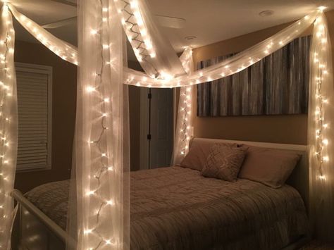 Bed With Lights, Bedroom Decor Lights, Relaxing Bedroom, Redecorate Bedroom, Cozy Room Decor, Teen Bedroom Decor, Girl Bedroom Decor, Dream Room Inspiration, Room Makeover Bedroom