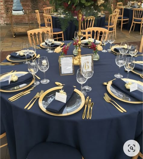 Royal Themed Sweet 16, Navy Blue Party Decorations For Men, Navy Blue And Gold Table Setting, Royal Blue And Gold Table Setting, Navy And Gold Table Decor, Blue And Gold Dinner Party, Navy Blue And Gold Quinceanera Theme, Navy Blue Table Decor, Royal Blue Table Setting